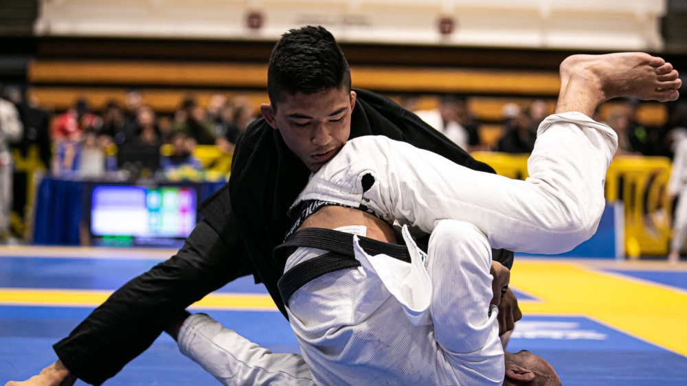What Is The Stack Pass In BJJ? - Evolve University Blog